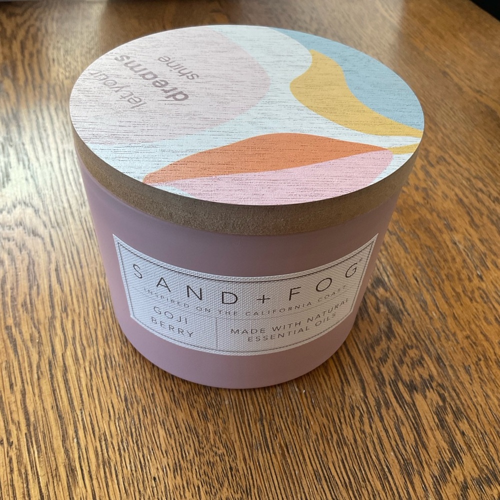 Sand + Fog Goji Berry 12 oz Double Wick Candle
